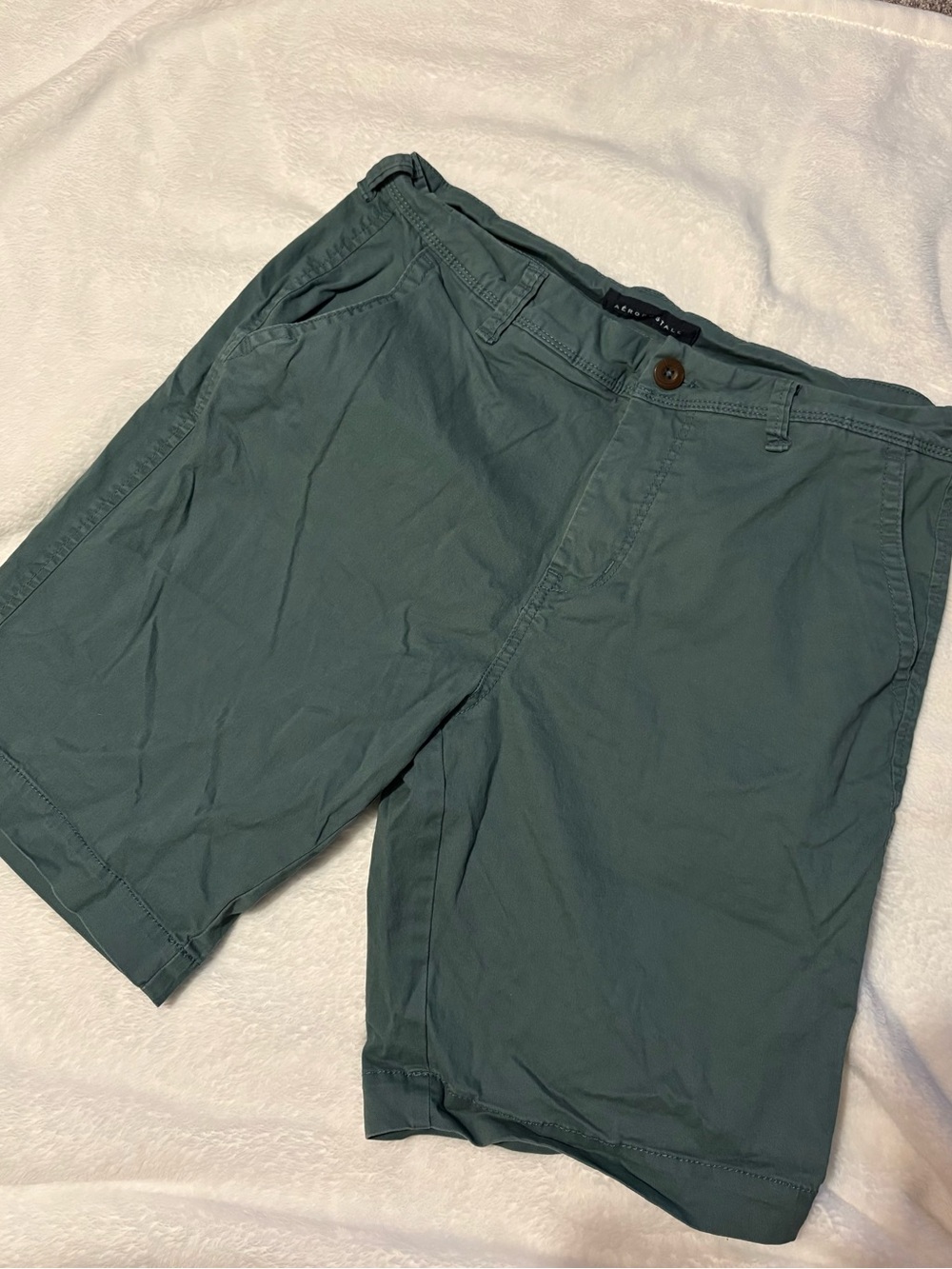 Aeropostale Men’s Teal Green Flat Front Shorts